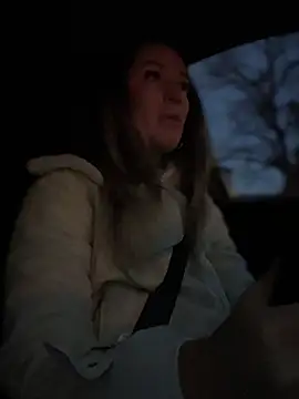 Snapshot of HotXMom chatting on February 28, 2025, 4:32 am HotXMom online show from February 28, 2025, 4:32 am