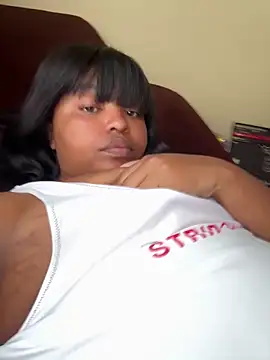 Linahlove online show from October 11, 2025, 9:41 am