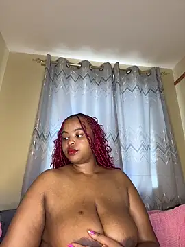 Linahlove online show from April 11, 2026, 8:51 am