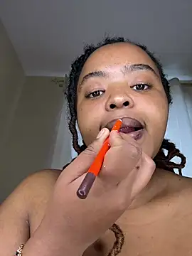 Snapshot of Linahlove chatting on July 11, 2026, 10:07 am Linahlove online show from July 11, 2026, 10:07 am