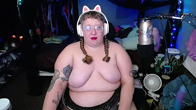 FatVeronica online show from February 8, 2025, 5:40 am