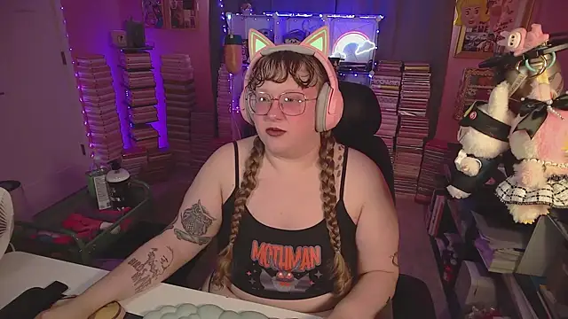 Snapshot of FatVeronica chatting on June 27, 2026, 5:07 pm FatVeronica online show from June 27, 2026, 5:07 pm