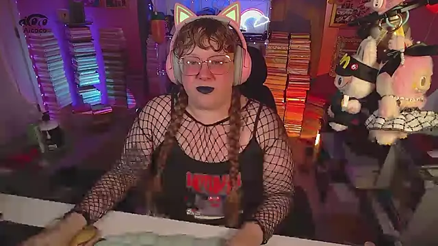 Snapshot of FatVeronica chatting on July 3, 2026, 5:08 pm FatVeronica online show from July 3, 2026, 5:08 pm
