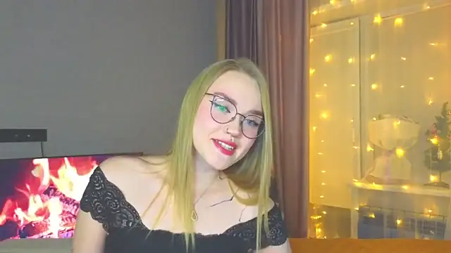 Aurora Golden1 online show from December 23, 2024, 3:55 pm