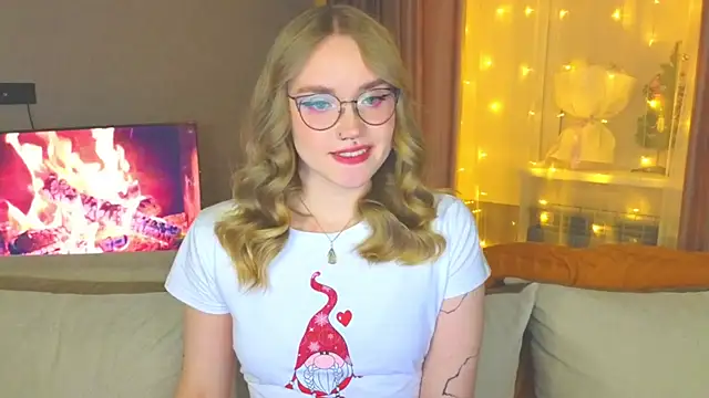 Aurora Golden1 online show from December 26, 2024, 8:42 pm