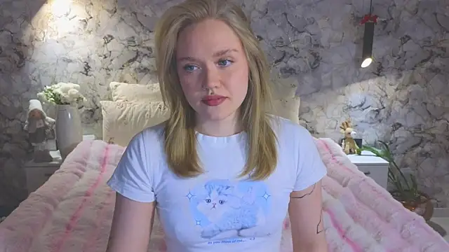 Snapshot of Aurora_Golden1 chatting on May 23, 2026, 11:58 am Aurora Golden1 online show from May 23, 2026, 11:58 am