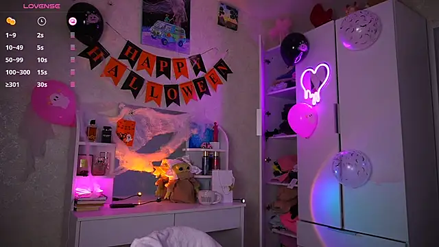 Snapshot of soffy__kisss chatting on November 2, 2025, 6:21 pm soffy kisss online show from November 2, 2025, 6:21 pm