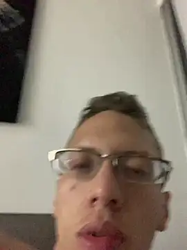 Snapshot of SOYMRX chatting on December 30, 2024, 6:20 am SOYMRX online show from December 30, 2024, 6:20 am