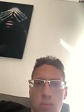 Snapshot of SOYMRX chatting on January 5, 2025, 8:21 pm SOYMRX online show from January 5, 2025, 8:21 pm