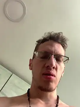 Snapshot of SOYMRX chatting on January 17, 2025, 2:07 pm SOYMRX online show from January 17, 2025, 2:07 pm