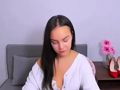 KendalNew online show from February 3, 2025, 8:13 pm