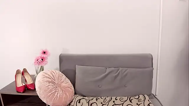 KendalNew online show from December 22, 2025, 7:27 am