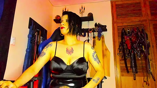 DominatrixBlue online show from March 14, 2025, 6:07 pm