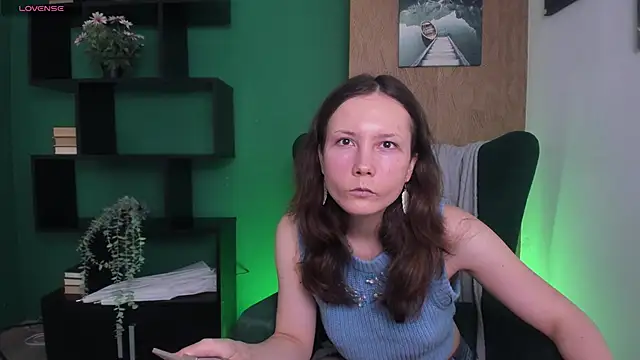 Snapshot of OliviaTurnery chatting on December 16, 2025, 12:54 pm OliviaTurnery online show from December 16, 2025, 12:54 pm