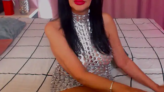 Snapshot of shannon4u chatting on February 8, 2025, 8:10 pm shannon4u online show from February 8, 2025, 8:10 pm