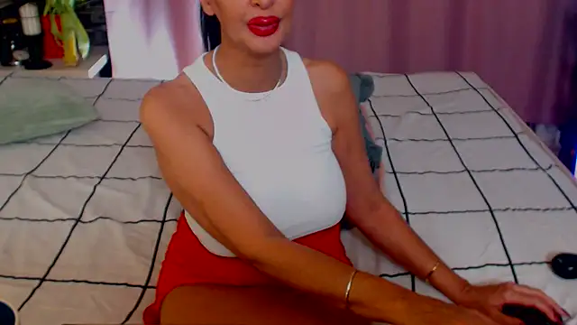 Snapshot of shannon4u chatting on March 10, 2025, 6:23 pm shannon4u online show from March 10, 2025, 6:23 pm