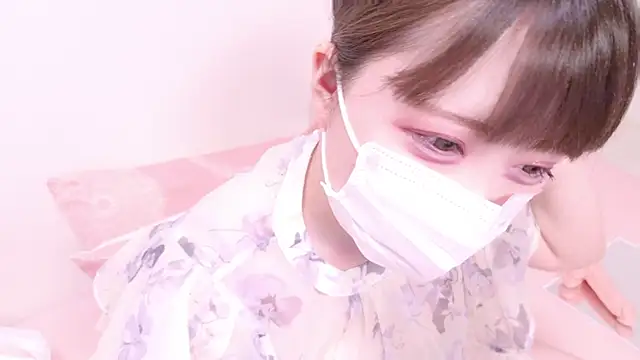 Snapshot of x--Miu--x chatting on March 13, 2025, 11:08 am x--Miu--x online show from March 13, 2025, 11:08 am