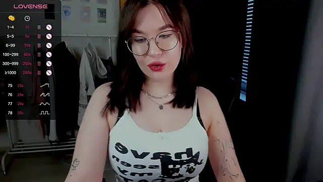 Snapshot of MyNameIsLilith chatting on April 11, 2026, 5:12 am MyNameIsLilith online show from April 11, 2026, 5:12 am