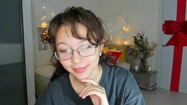 AgnieszkaBanana online show from February 12, 2025, 4:33 am