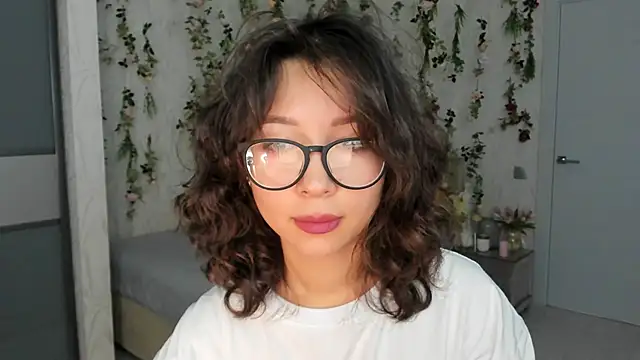 AgnieszkaBanana online show from October 5, 2025, 7:23 pm