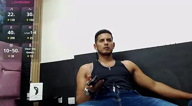 Snapshot of Chris_Dick23 chatting on February 11, 2025, 4:11 am Chris Dick23 online show from February 11, 2025, 4:11 am