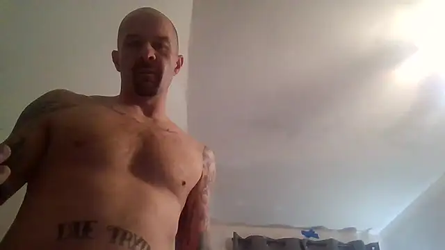 Snapshot of Kinkster615 chatting on January 25, 2025, 6:12 am Kinkster615 online show from January 25, 2025, 6:12 am