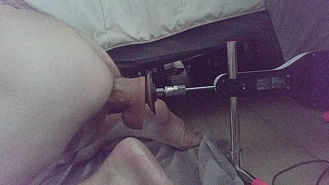 Kinkster615 online show from August 4, 2026, 8:22 pm