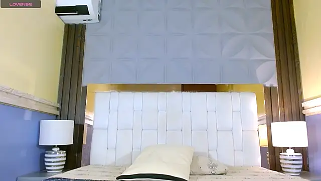 Nicole Ramires online show from March 16, 2026, 4:44 pm