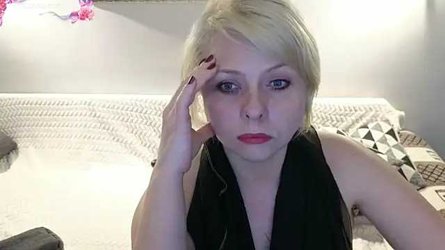 Snapshot of Gray_swann chatting on March 5, 2025, 8:32 pm Gray swann online show from March 5, 2025, 8:32 pm