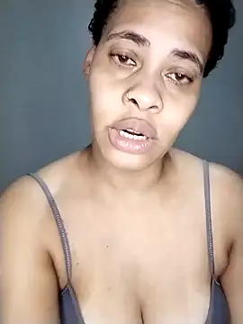 Snapshot of Su_Duarte_1 chatting on January 22, 2025, 1:53 am Su Duarte 1 online show from January 22, 2025, 1:53 am