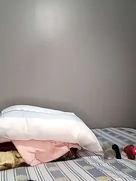 Snapshot of Su_Duarte_1 chatting on January 22, 2025, 4:55 am Su Duarte 1 online show from January 22, 2025, 4:55 am