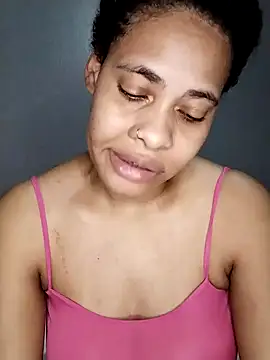 Snapshot of Su_Duarte_1 chatting on February 4, 2025, 4:37 am Su Duarte 1 online show from February 4, 2025, 4:37 am