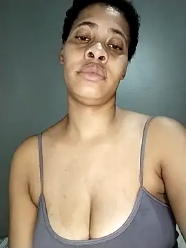 Snapshot of Su_Duarte_1 chatting on February 15, 2025, 1:21 am Su Duarte 1 online show from February 15, 2025, 1:21 am