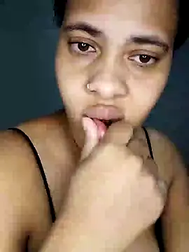 Snapshot of Su_Duarte_1 chatting on February 20, 2025, 12:30 am Su Duarte 1 online show from February 20, 2025, 12:30 am