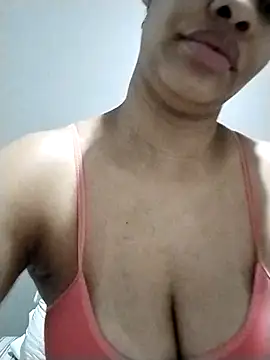 Snapshot of Su_Duarte_1 chatting on March 4, 2025, 1:34 am Su Duarte 1 online show from March 4, 2025, 1:34 am