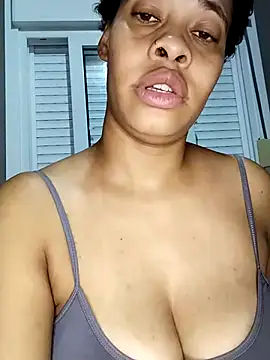 Snapshot of Su_Duarte_1 chatting on March 12, 2025, 1:03 am Su Duarte 1 online show from March 12, 2025, 1:03 am