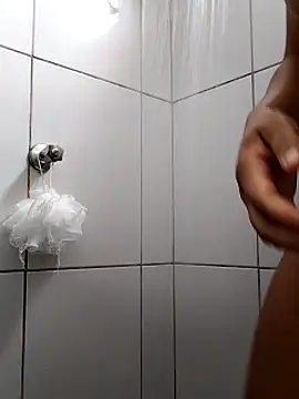 Snapshot of Su_Duarte_1 chatting on March 12, 2025, 6:33 pm Su Duarte 1 online show from March 12, 2025, 6:33 pm