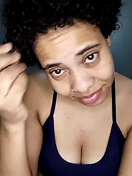 Snapshot of Su_Duarte_1 chatting on October 9, 2025, 2:42 am Su Duarte 1 online show from October 9, 2025, 2:42 am