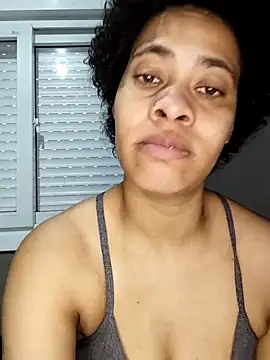 Snapshot of Su_Duarte_1 chatting on November 7, 2025, 9:48 pm Su Duarte 1 online show from November 7, 2025, 9:48 pm