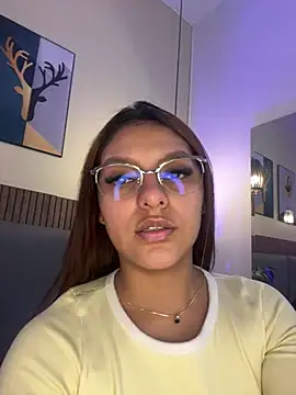 NicolleeEvanss online show from June 23, 2026, 10:46 am