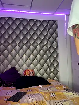 Snapshot of CoupleSwingerLatin chatting on October 11, 2025, 11:14 pm CoupleSwingerLatin online show from October 11, 2025, 11:14 pm