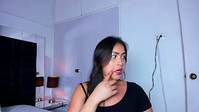 Snapshot of Miaa_Garcia chatting on March 17, 2025, 9:02 pm Miaa Garcia online show from March 17, 2025, 9:02 pm