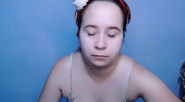 SubLayla01 online show from February 17, 2025, 11:44 am