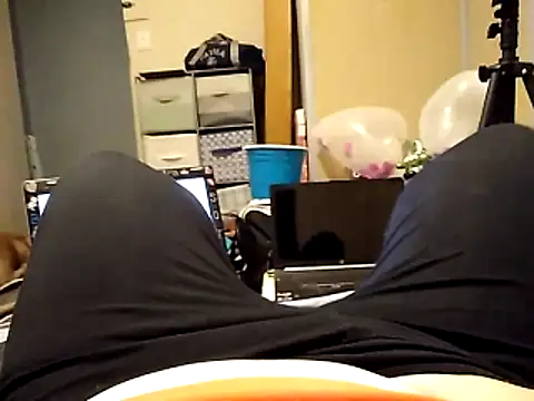 missthickness35 Pika online show from November 5, 2025, 9:59 pm