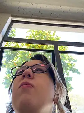 amooraaamoon online show from September 29, 2025, 12:43 pm