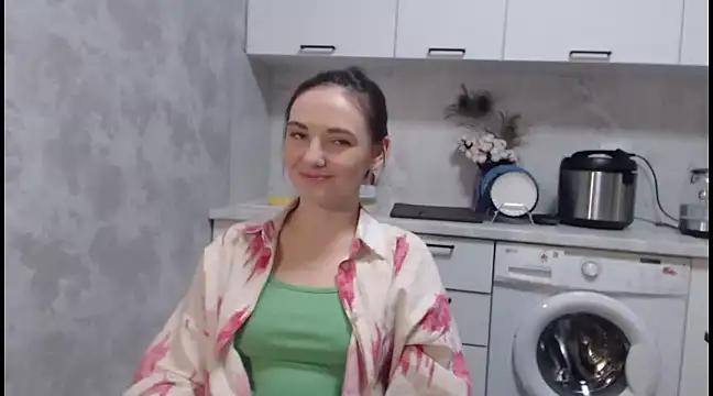 Snapshot of StacyMind chatting on December 28, 2024, 8:36 pm StacyMind online show from December 28, 2024, 8:36 pm