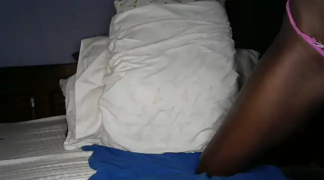 Snapshot of Sexyariahhh chatting on January 10, 2025, 2:57 am Sexyariahhh online show from January 10, 2025, 2:57 am