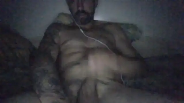 Snapshot of vinzz49 chatting on November 25, 2025, 6:24 am vinzz49 online show from November 25, 2025, 6:24 am