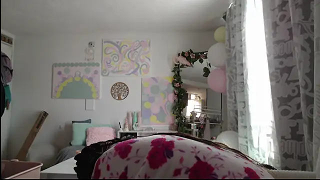 Hellen dumont online show from April 26, 2026, 7:22 pm