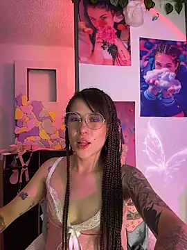 Snapshot of Hellen_dumont chatting on May 27, 2026, 1:57 am Hellen dumont online show from May 27, 2026, 1:57 am
